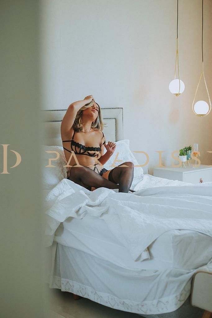 Escorts VIP Paradisse - Valery